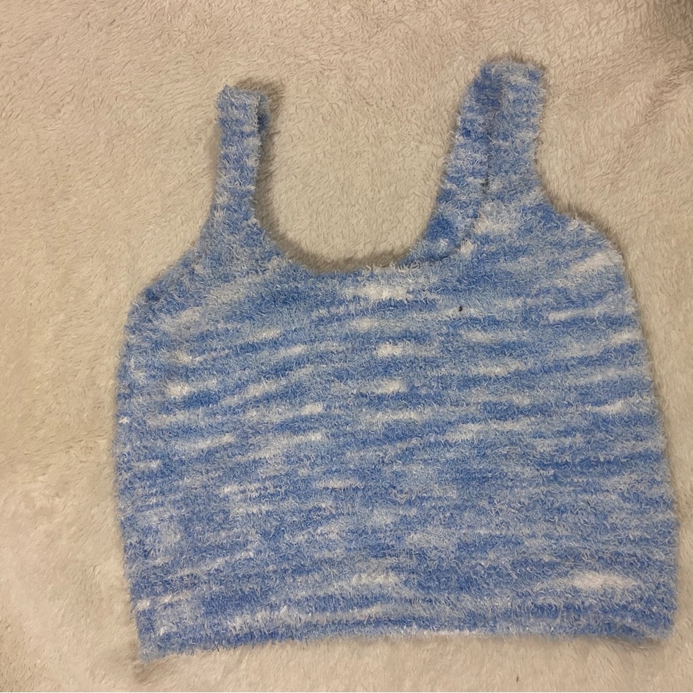 Anastasia’s fuzzy top